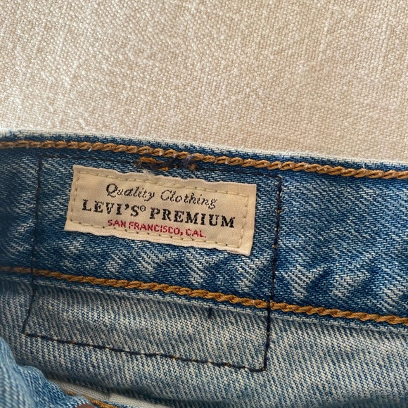 Levi’s Wedgie Jean - Picture 3 of 7